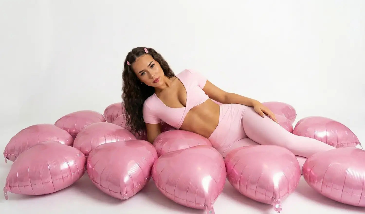 Różowe balony w kształcie serca