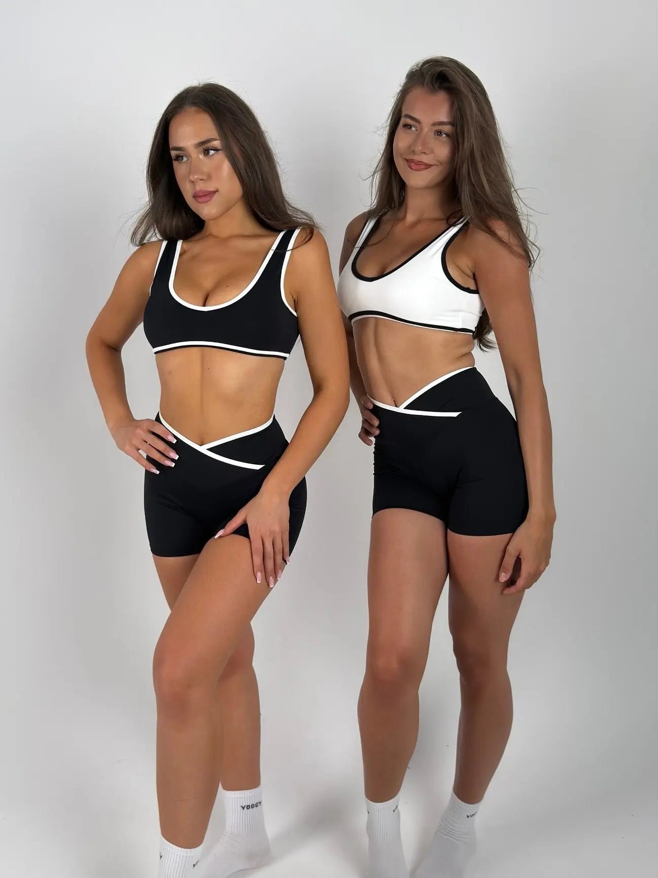 Biustonosz Sportowy Alice - Czarny Yoogy